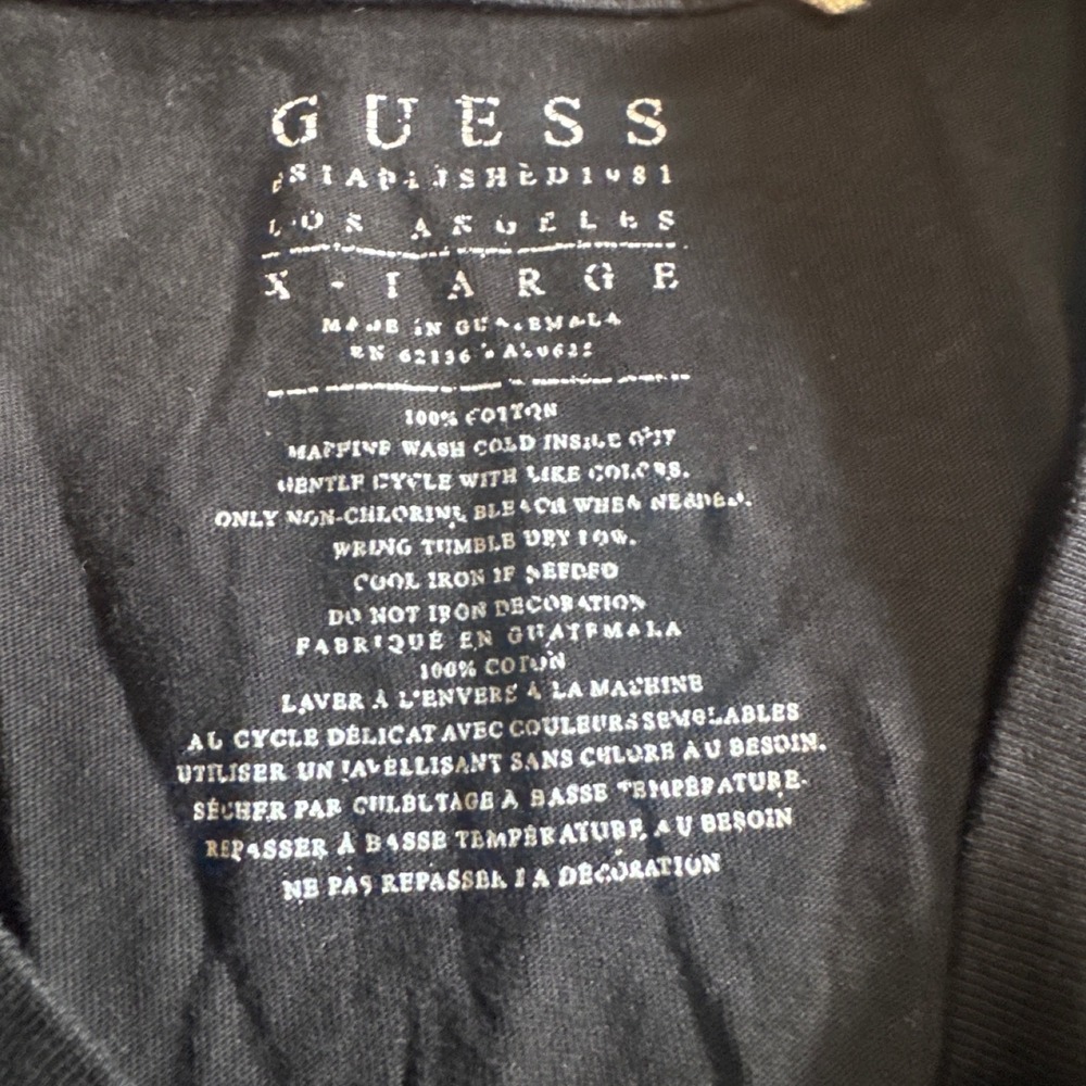 Guess T-Shirt Mens XL Black  V-Neck Graphic NYC LA 81 Chevron Logo - Picture 2 of 8